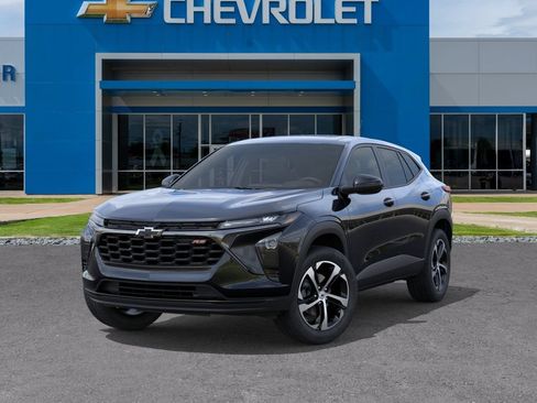 New 2026 Chevrolet Trax RS w/ Sunroof Package FWD image 6