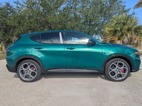 Used 2024 Alfa Romeo Tonale Veloce AWD/4WD image 4