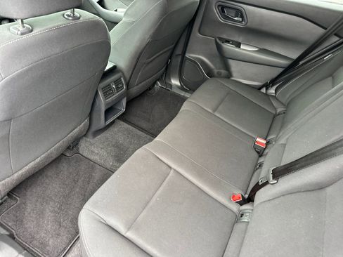 Used 2024 Nissan Rogue S AWD/4WD image 11