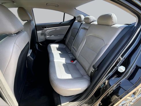Used 2020 Hyundai Elantra Limited FWD image 26