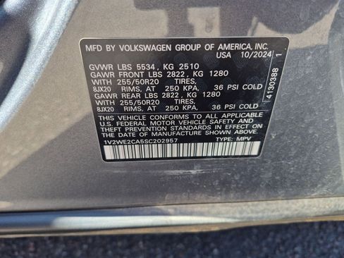 Used 2025 Volkswagen Atlas Cross Sport SE image 12