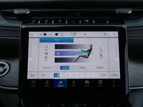 New 2025 Jeep Grand Cherokee L Limited w/ Luxury Tech Group II image 25