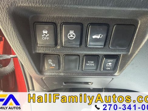 Used 2018 Nissan Pathfinder Platinum w/ Cargo Package FWD image 28