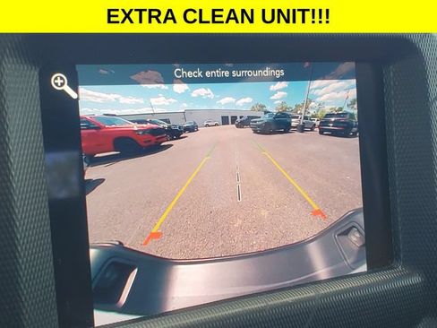 Used 2023 Jeep Gladiator Sport AWD/4WD image 16