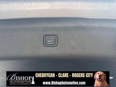 Used 2023 Buick Enclave Essence w/ Sport Touring Edition image 28