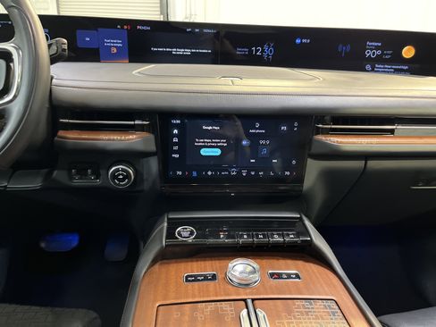 Used 2025 Lincoln Navigator Black Label image 21