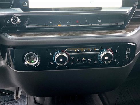 Used 2023 GMC Sierra 1500 Elevation image 32