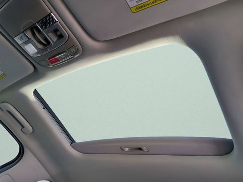 Used 2023 Kia Telluride SX image 17