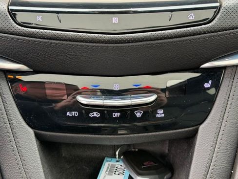 Certified 2020 Cadillac XT5 Premium Luxury AWD/4WD image 30
