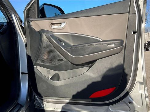 Used 2016 Hyundai Santa Fe Limited w/ Option Group 04 image 24