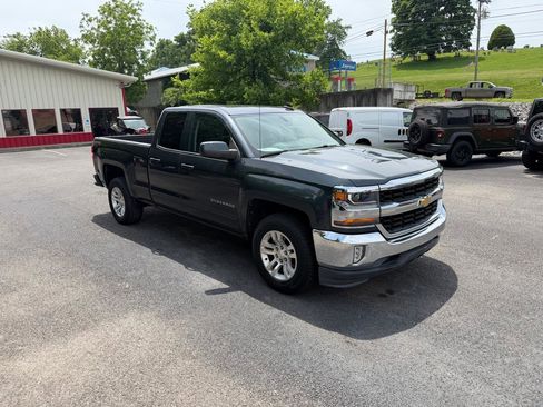 Used 2017 Chevrolet Silverado 1500 LT w/ All Star Edition AWD/4WD image 7