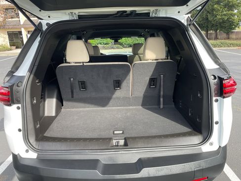 Used 2023 Chevrolet Traverse LS w/ Safety Package image 37