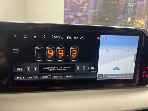 Used 2023 Hyundai Palisade Limited w/ Cargo Package image 19