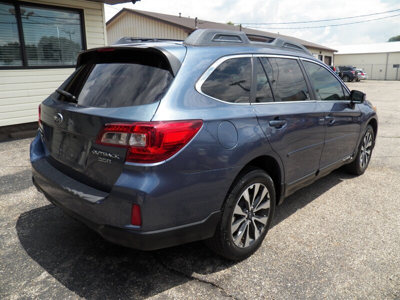Used 2015 Subaru Outback 3.6R Limited AWD/4WD image 4