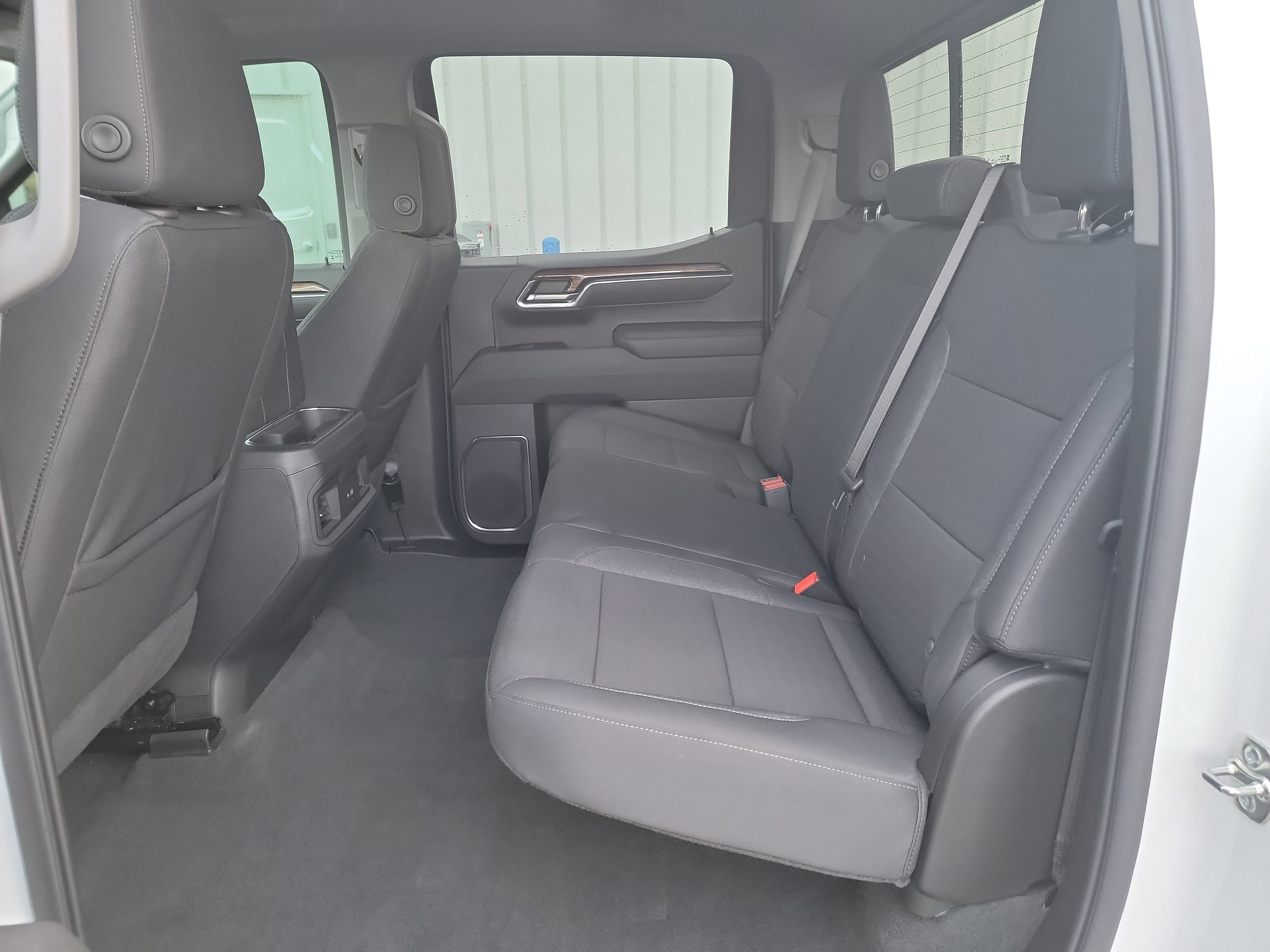 Used 2026 Chevrolet Silverado 1500 LT Trail Boss w/ Convenience Package II AWD/4WD image 28