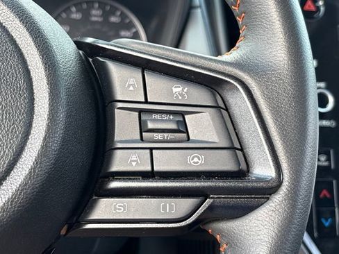 Used 2025 Subaru Crosstrek 2.5i Limited AWD/4WD image 17