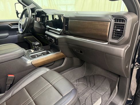 Certified 2025 Chevrolet Silverado 1500 High Country w/ High Country Premium Package image 26