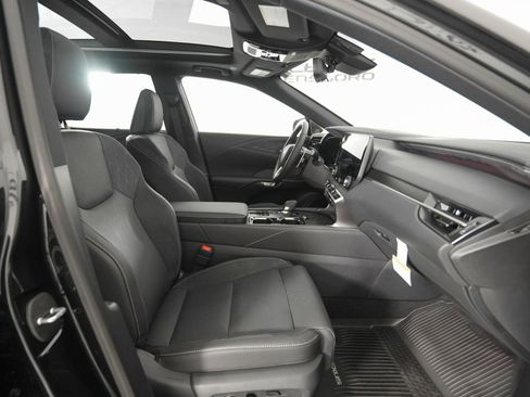 New 2026 Lexus RX 450h AWD w/ Convenience Package image 17