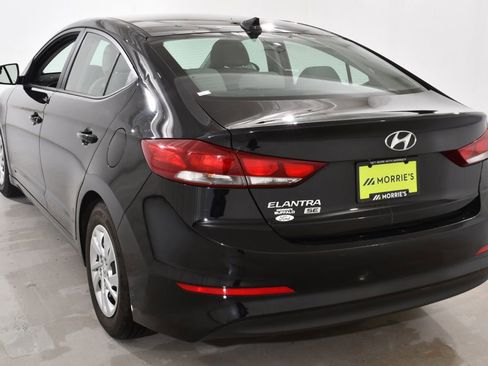 Used 2017 Hyundai Elantra SE FWD image 14