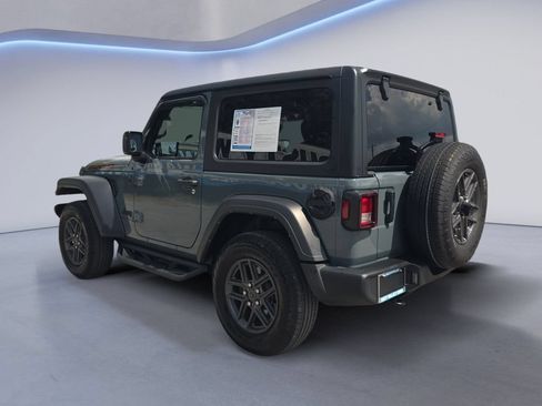 Used 2024 Jeep Wrangler Sport AWD/4WD image 3