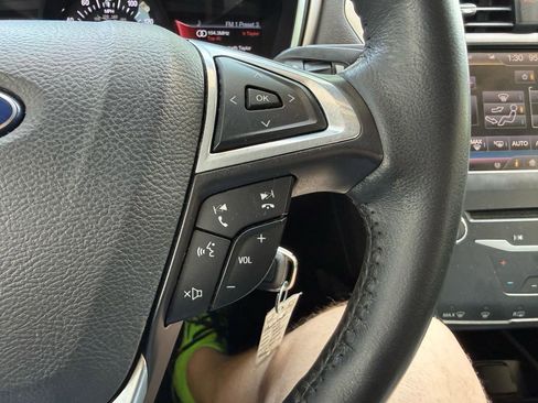 Used 2013 Ford Fusion SE FWD image 27