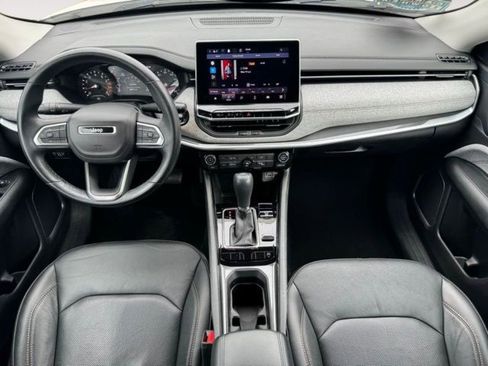 Used 2022 Jeep Compass Latitude AWD/4WD image 9