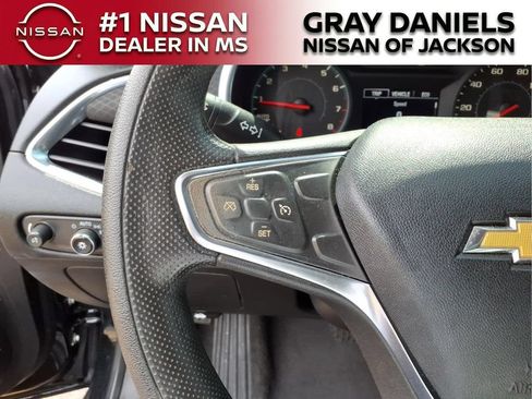 Used 2019 Chevrolet Malibu LT FWD image 13