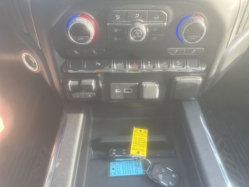 Used 2022 Chevrolet Silverado 1500 LT Trail Boss w/ LT Trail Boss Premium Package AWD/4WD image 21