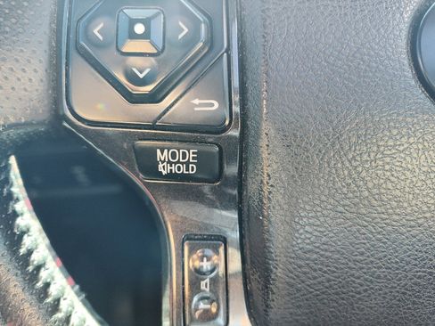 Used 2016 Toyota 4Runner Limited image 21