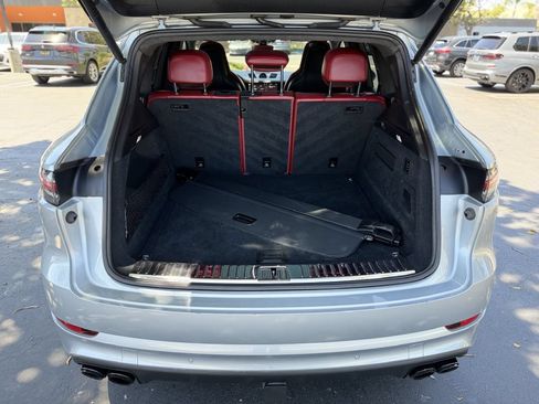 Used 2021 Porsche Cayenne Turbo AWD/4WD image 15