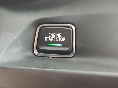Used 2021 Chevrolet Camaro LT RWD image 18