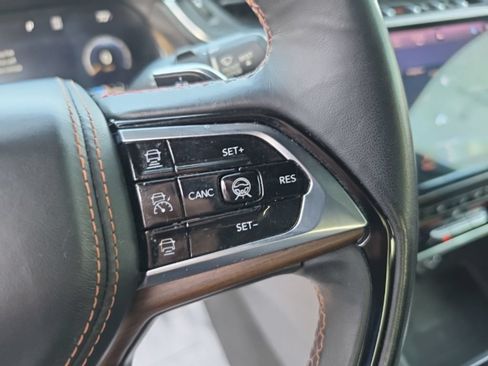 Used 2021 Jeep Grand Cherokee L Summit w/ Advanced Protech Group IV AWD/4WD image 15