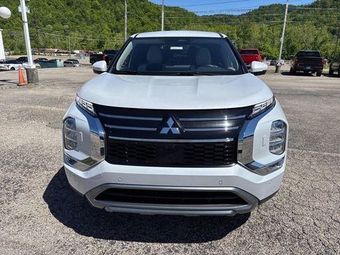 Used 2025 Mitsubishi Outlander SE AWD/4WD image 9