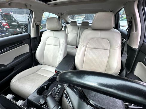 Used 2023 Honda Civic Touring image 22
