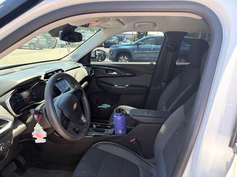 Used 2021 Chevrolet TrailBlazer LT w/ Convenience Package FWD image 27