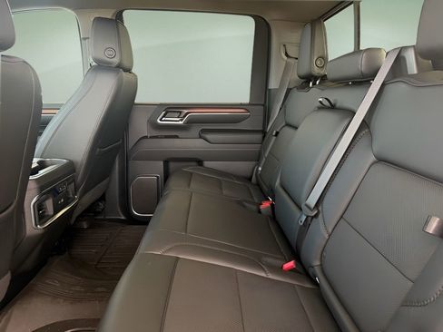 Used 2024 GMC Sierra 3500 Denali w/ Denali Reserve Package image 18