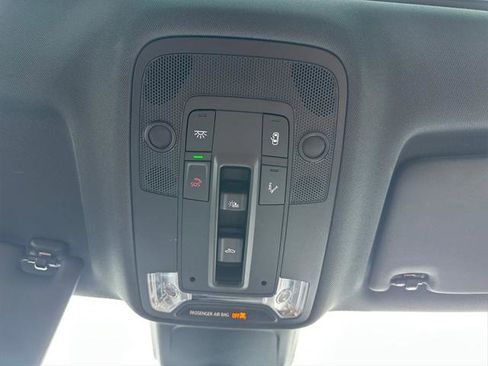 Certified 2025 Audi Q3 2.0T Premium Plus w/ Premium Plus Package image 27