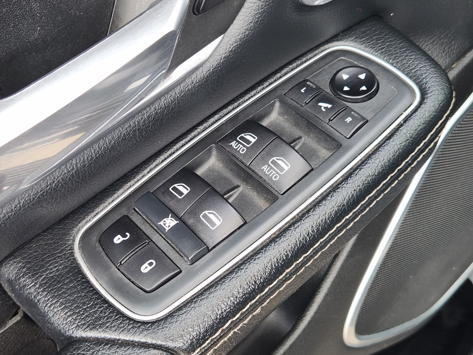 Used 2020 RAM 1500 Laramie AWD/4WD image 33