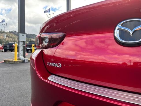 Used 2025 MAZDA MAZDA3 s image 31