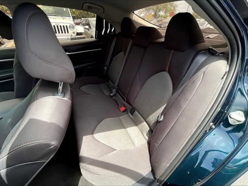Used 2020 Toyota Camry LE FWD image 24