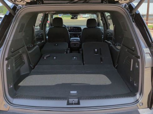 New 2026 Chevrolet Traverse LT w/ Midnight/Sport Edition FWD image 38