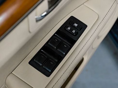 Used 2014 Lexus ES 300h w/ Luxury Package w/Bamboo Trim FWD image 38