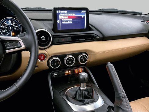 Used 2020 MAZDA MX-5 Miata RF Grand Touring image 6