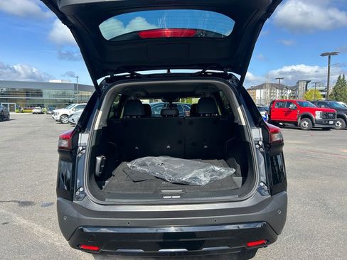 Used 2023 Nissan Rogue SV w/ SV Premium B Package AWD/4WD image 23