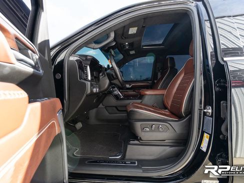 Used 2025 GMC Sierra 2500 Denali Ultimate image 46