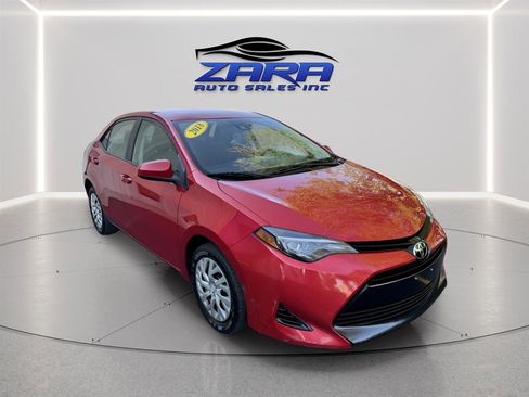 Used 2018 Toyota Corolla LE FWD image 8
