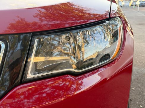 Used 2018 Jeep Compass Latitude w/ Popular Equipment Group FWD image 9