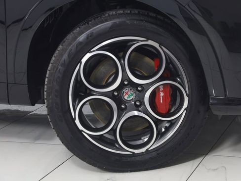 Used 2024 Alfa Romeo Tonale Ti image 15