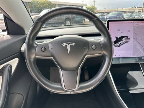 Used 2018 Tesla Model 3 Long Range AWD/4WD image 14