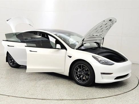 Used 2021 Tesla Model 3 Long Range image 9